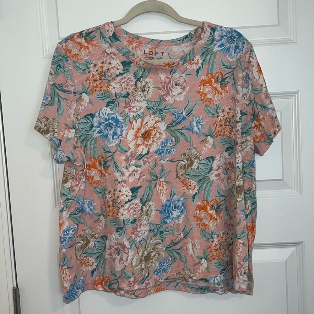 LOFT Pale Pink Floral Tee Size XXL